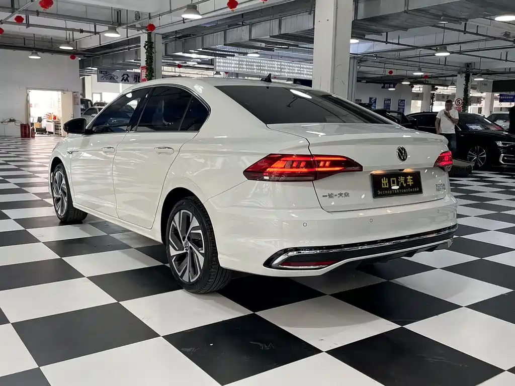 Volkswagen Bora 2023