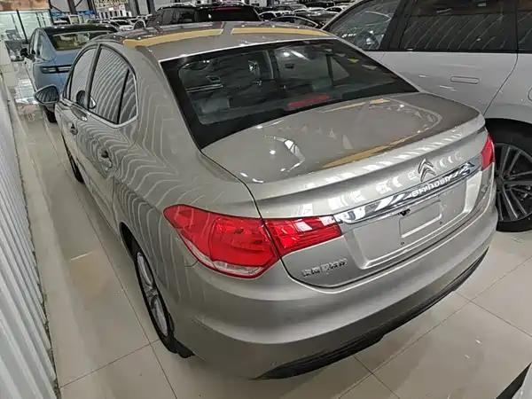 Citroën C4L 2015