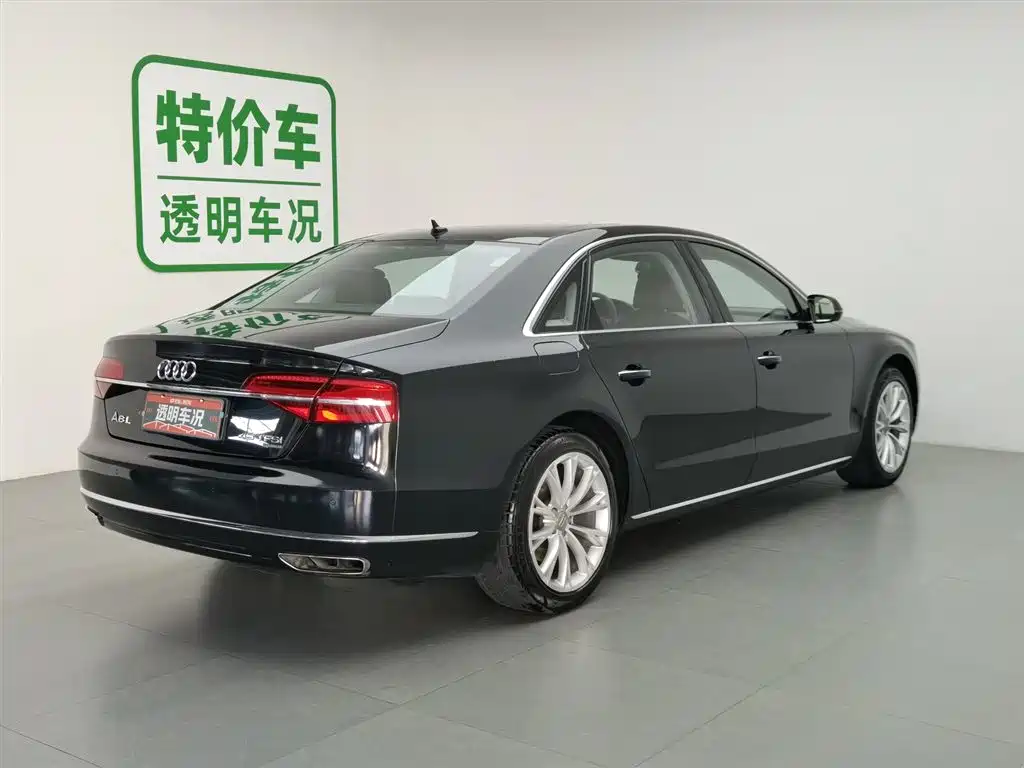 Audi A8 2017 — фото 2