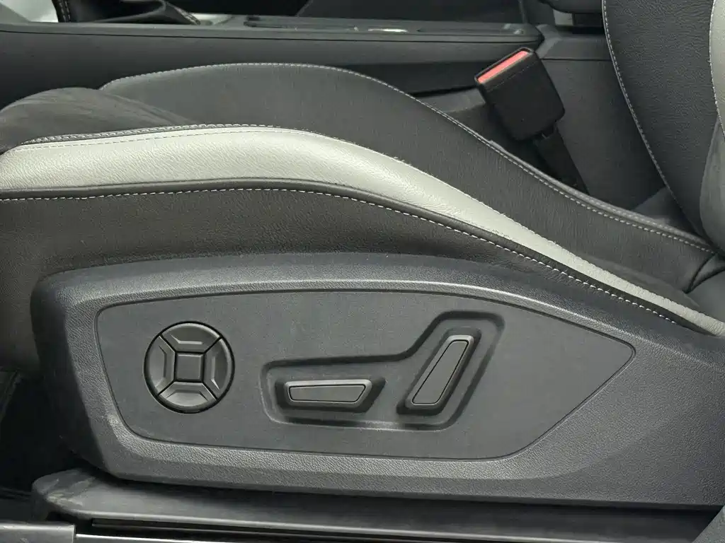 Audi Q3 2022 — фото 19