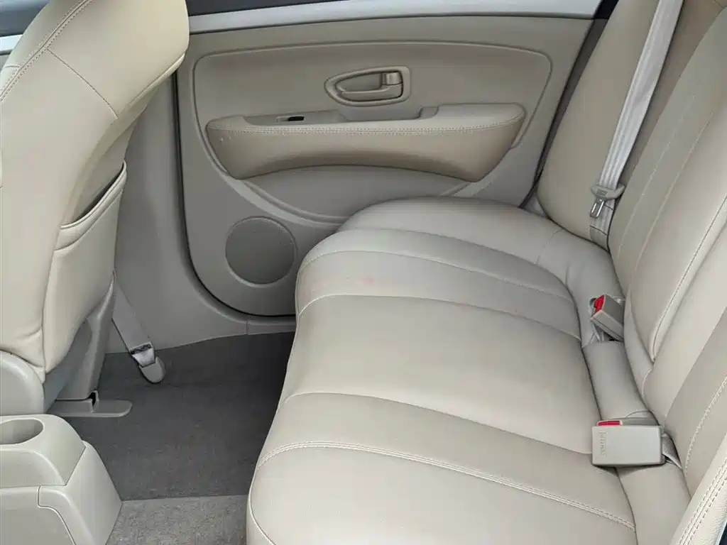 Nissan Sylphy 2012 — фото 8