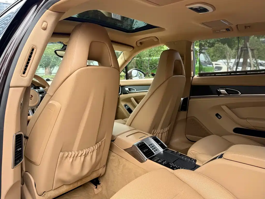 Porsche Panamera 2015 — фото 16