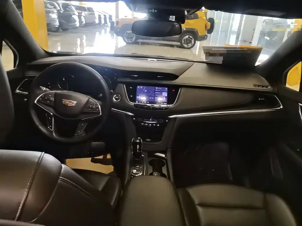 Cadillac XT5 2021 — фото 10