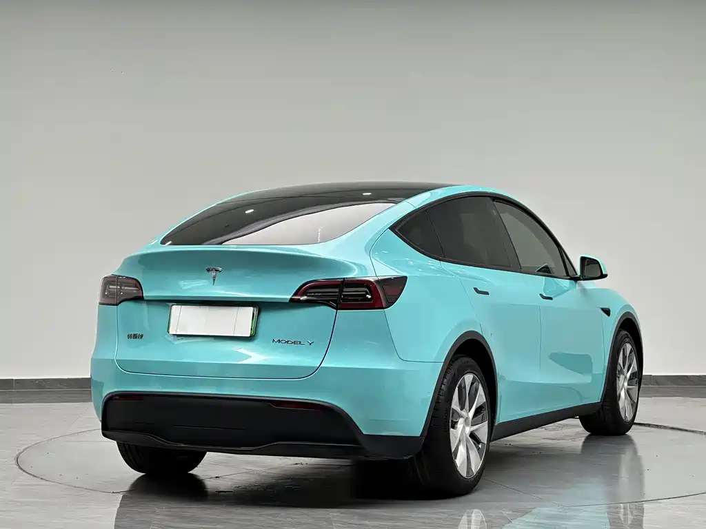 Tesla Model Y 2023 — фото 8