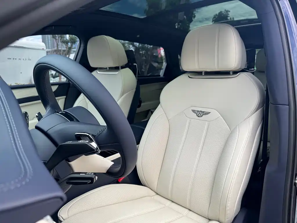 Bentley Bentayga 2024