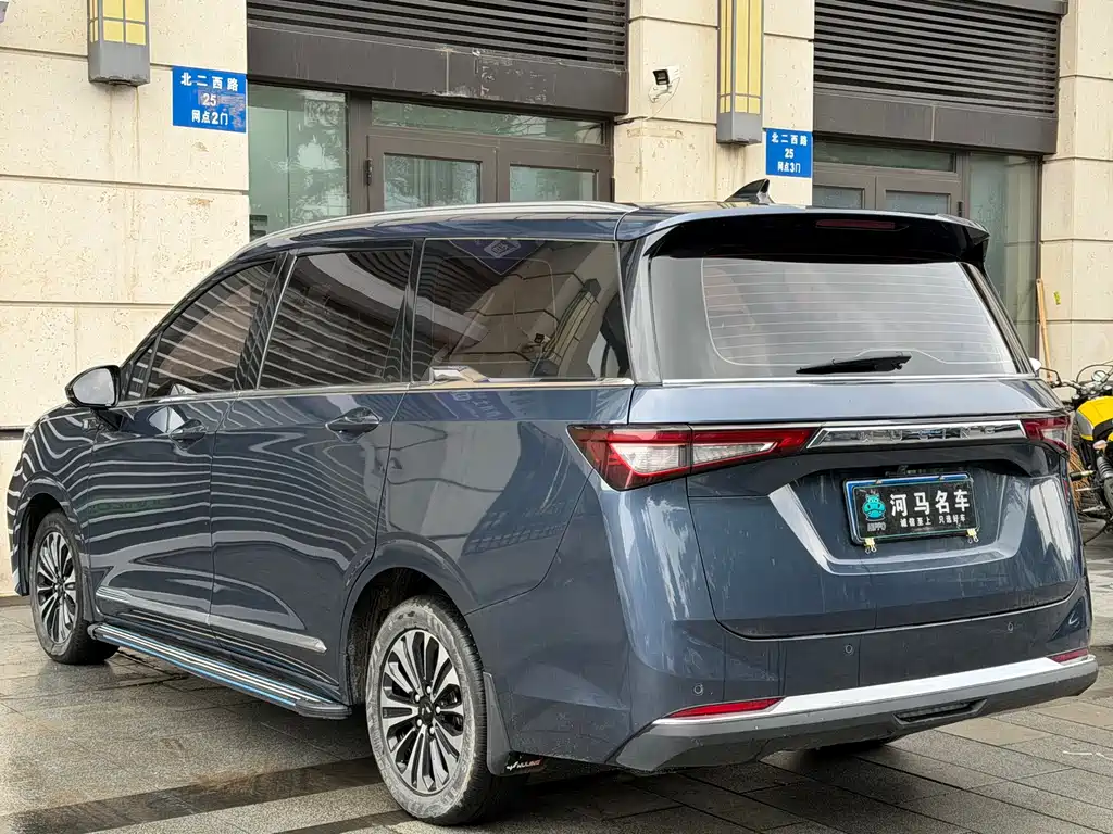 Wuling Jiachen 2023 — фото 10