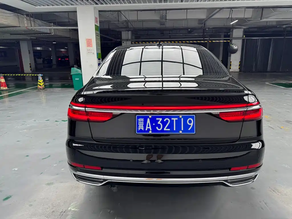Audi A8 2018 — фото 6