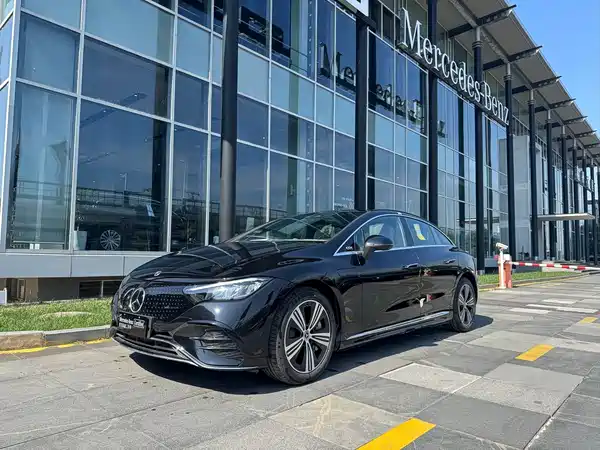 Mercedes-Benz EQE 2025