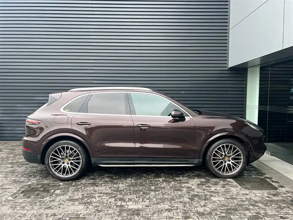 Porsche Cayenne 2020 — фото 3