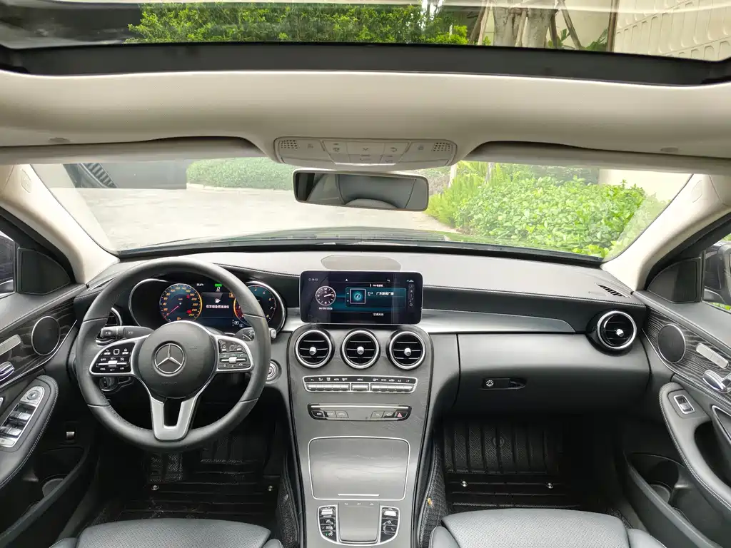 Mercedes-Benz C-Class 2019 — фото 12