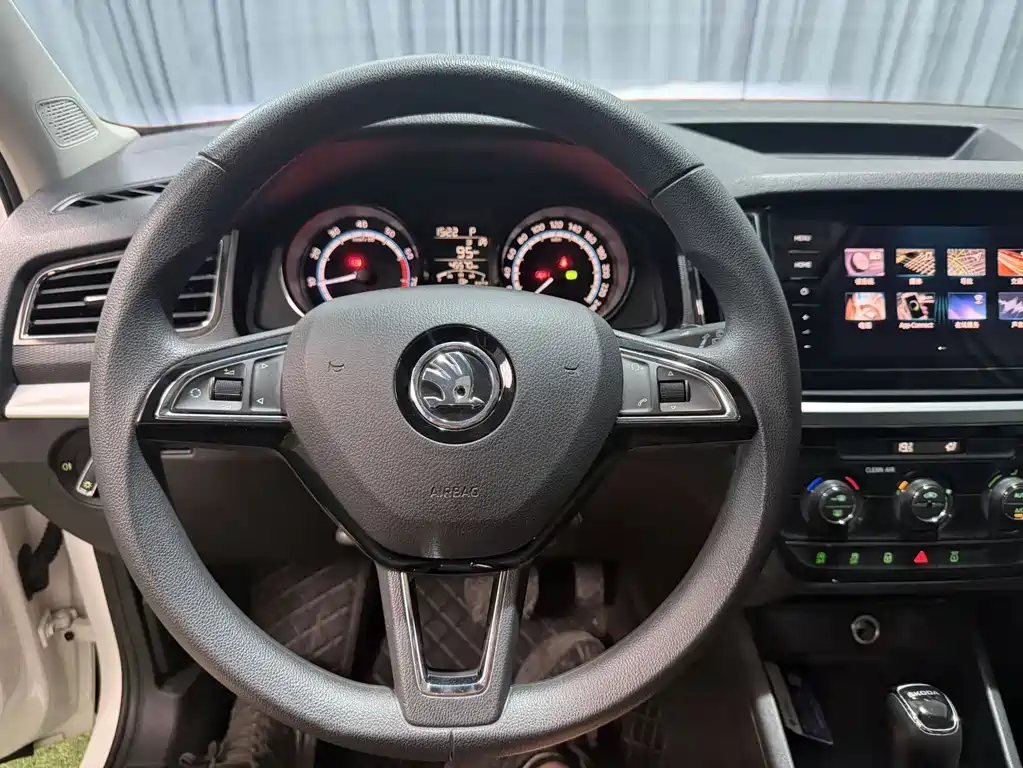 Skoda Kamiq 2022 — фото 10