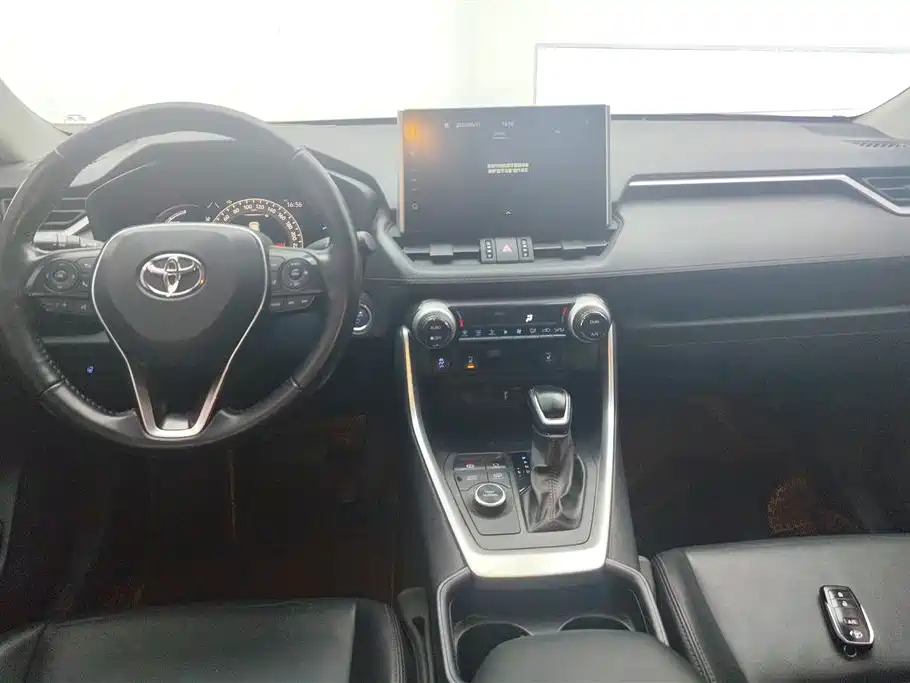 Toyota Wildlander New Energy 2022 — фото 12