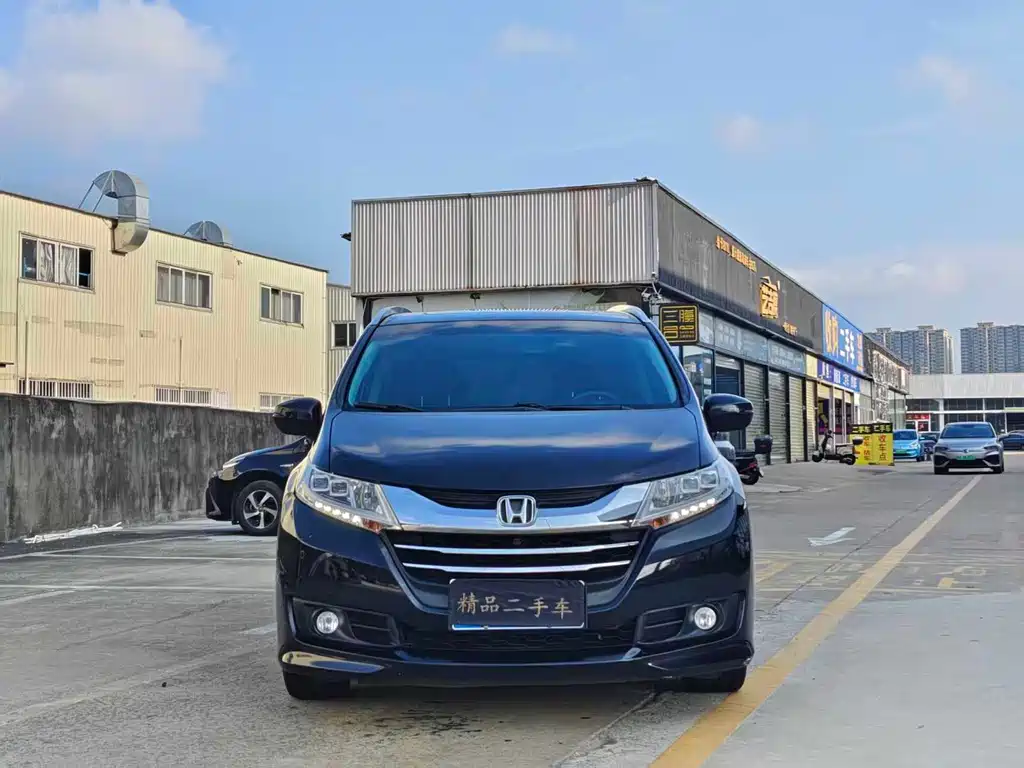 Honda Odyssey 2017 — фото 2