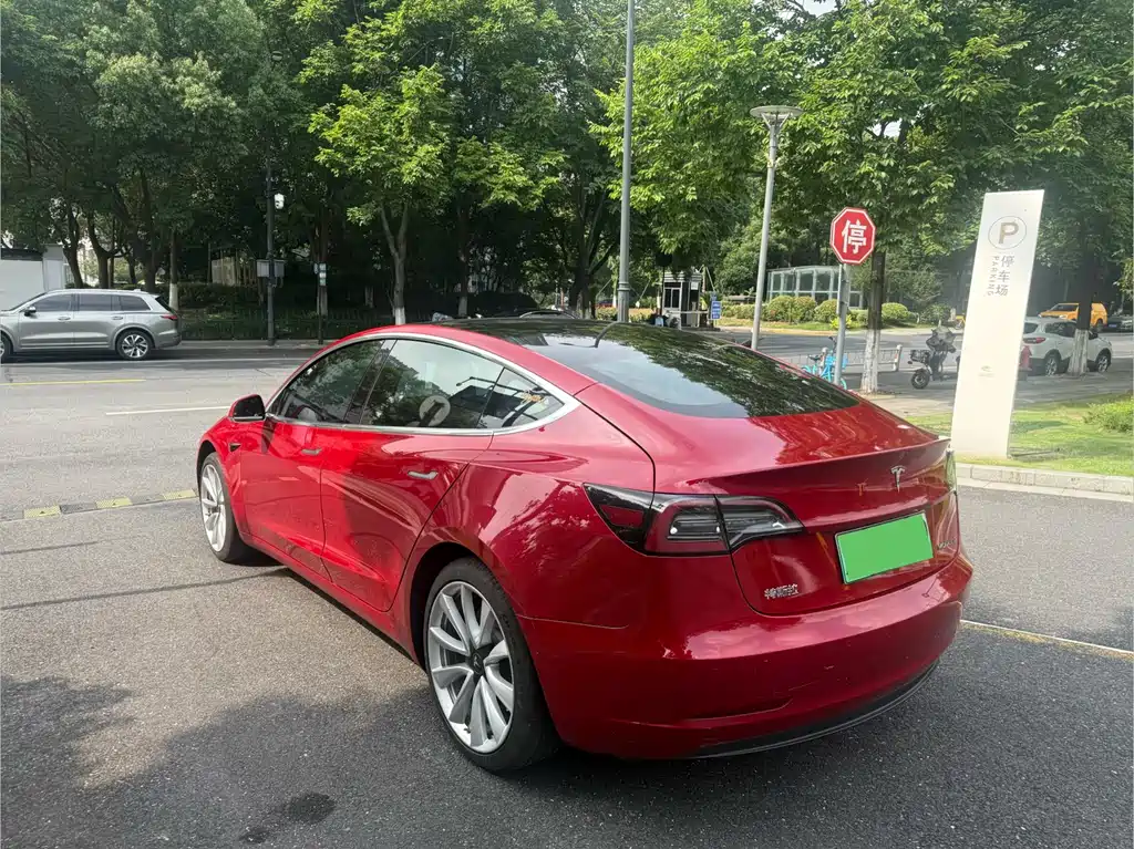 Tesla Model 3 2020 — фото 14