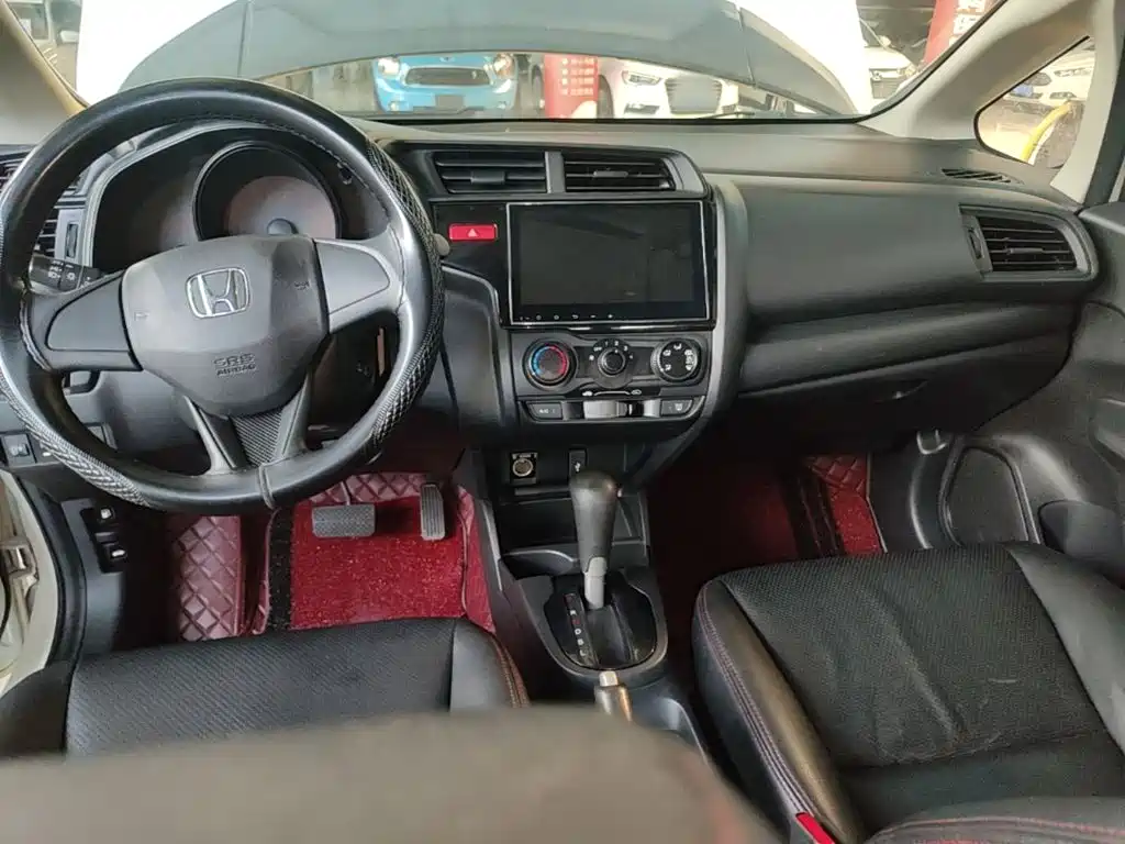 Honda Fit 2016 — фото 10