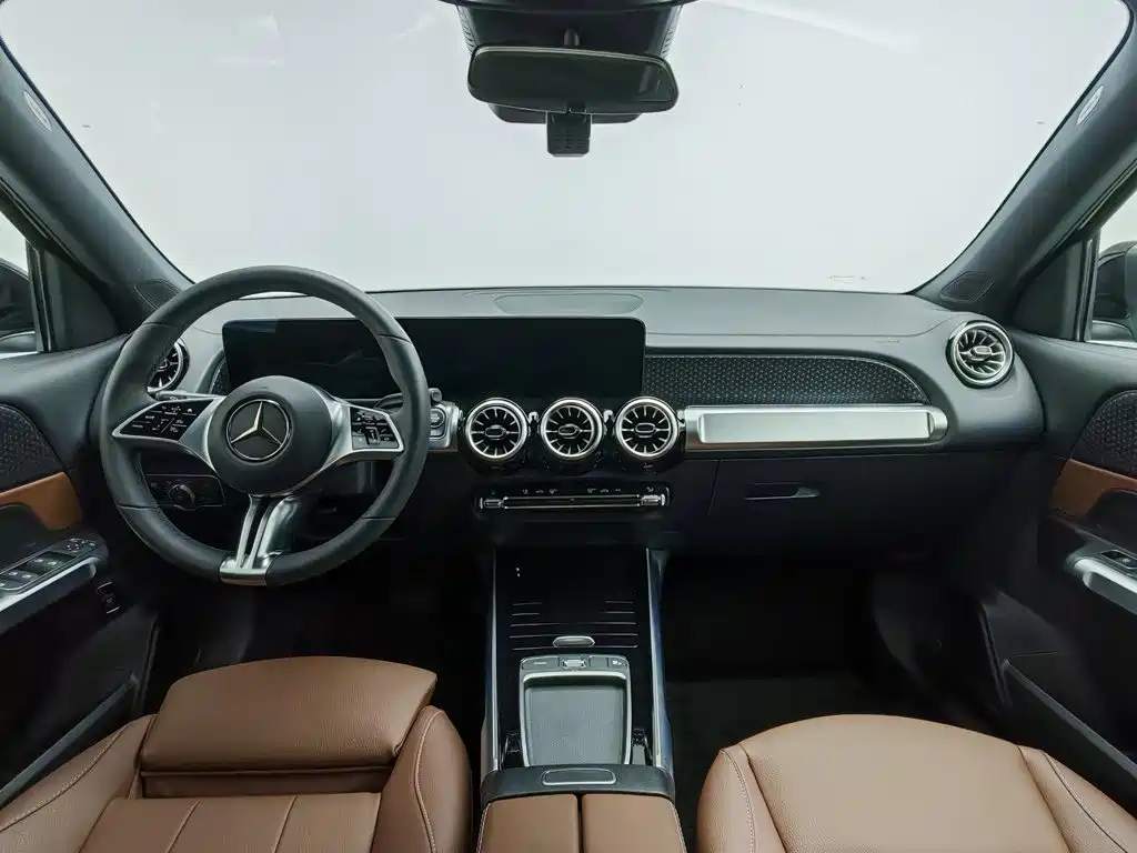 Mercedes-Benz GLB 2026