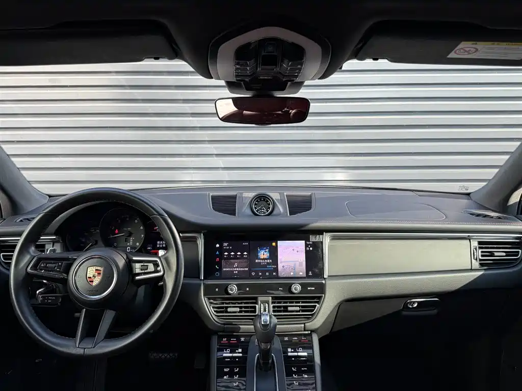 Porsche Macan 2024 — фото 14
