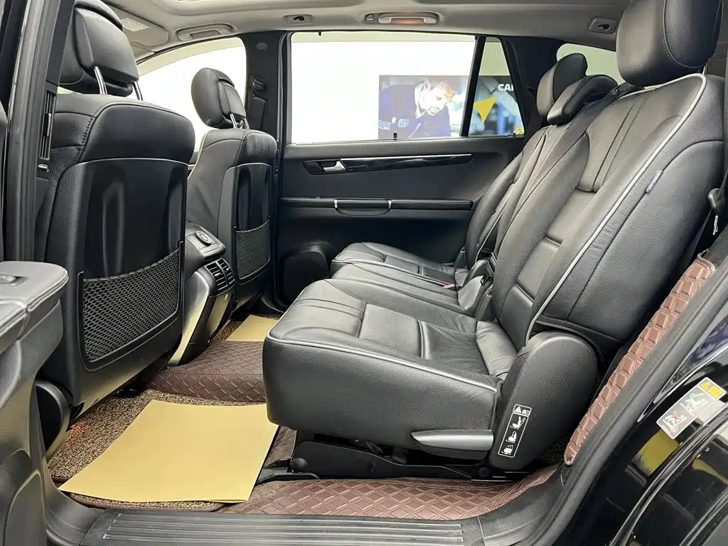 Mercedes-Benz R-Class 2017 — фото 35