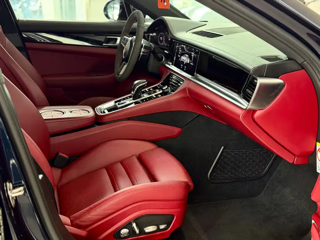 Porsche Panamera 2019 — фото 11