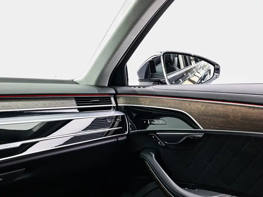 Audi A8 2022 — фото 21