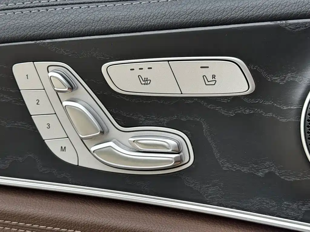 Mercedes-Benz E-Class 2019 — фото 11