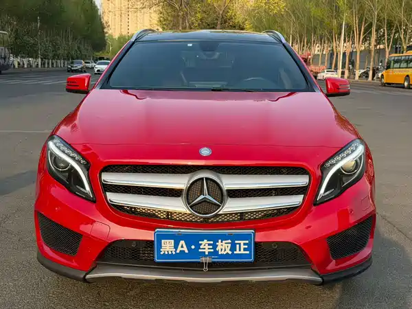 Mercedes-Benz GLA 2015
