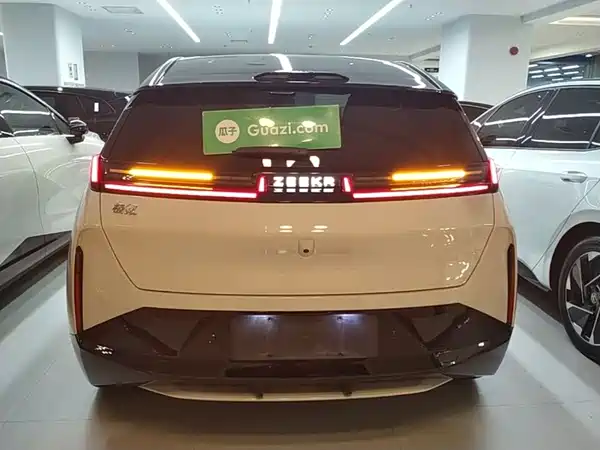 Zeekr X 2024