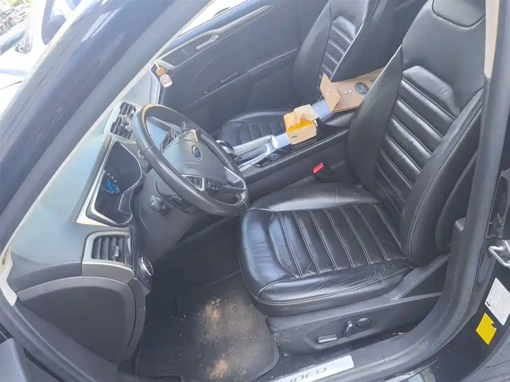 Ford Mondeo 2015 — фото 8