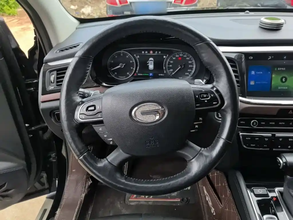 GAC Trumpchi GS8 2018 — фото 11