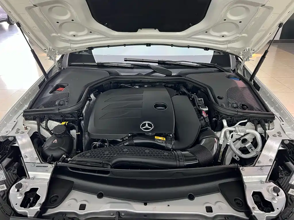Mercedes-Benz E-Class 2022 — фото 25