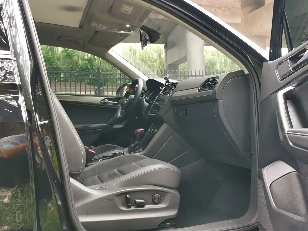Volkswagen Tiguan L 2019 — фото 10