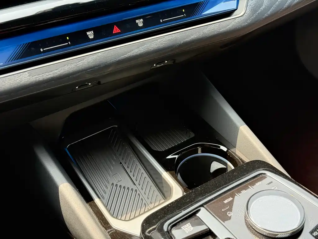 BMW 5 Series 2024 — фото 14