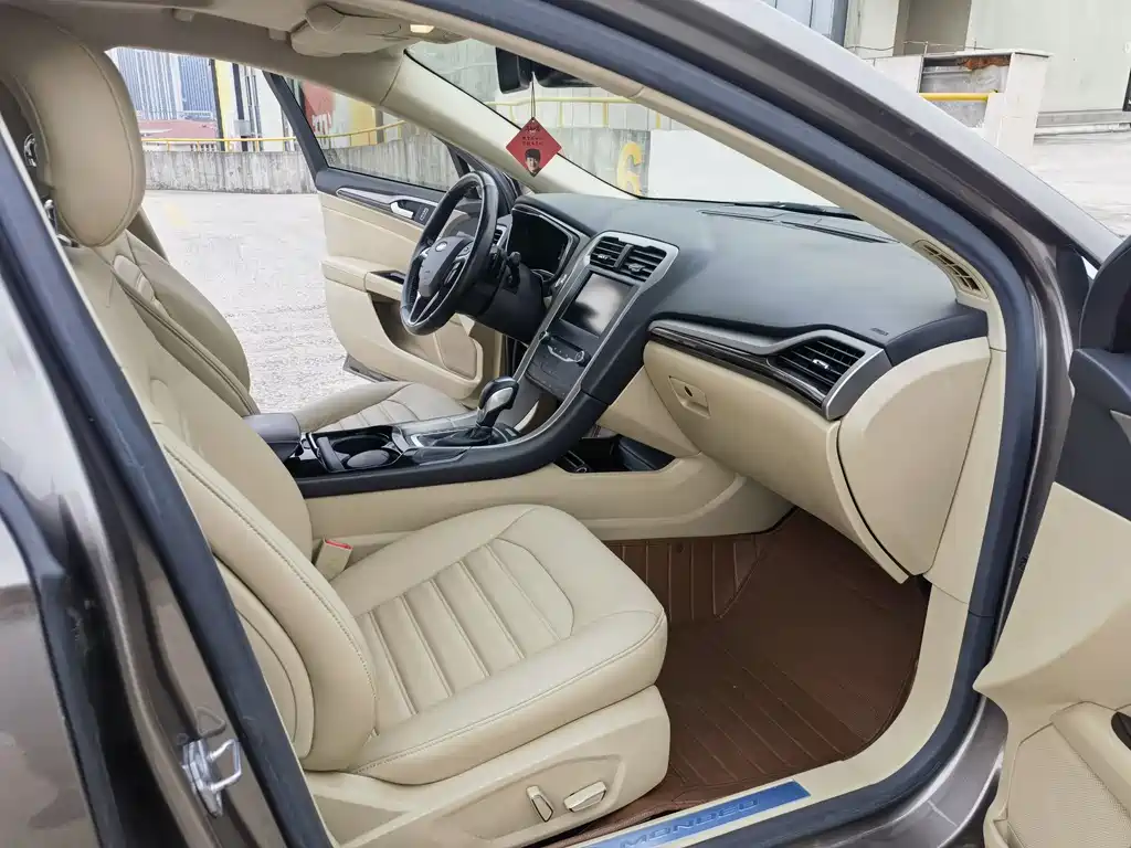 Ford Mondeo 2013 — фото 10