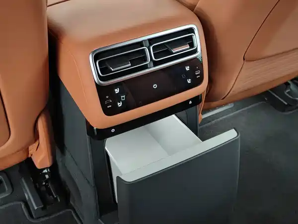 Li Auto L7 2025