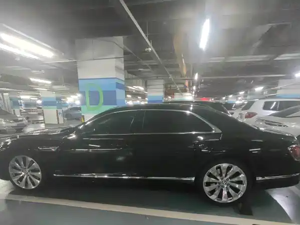 Bentley Flying Spur 2021
