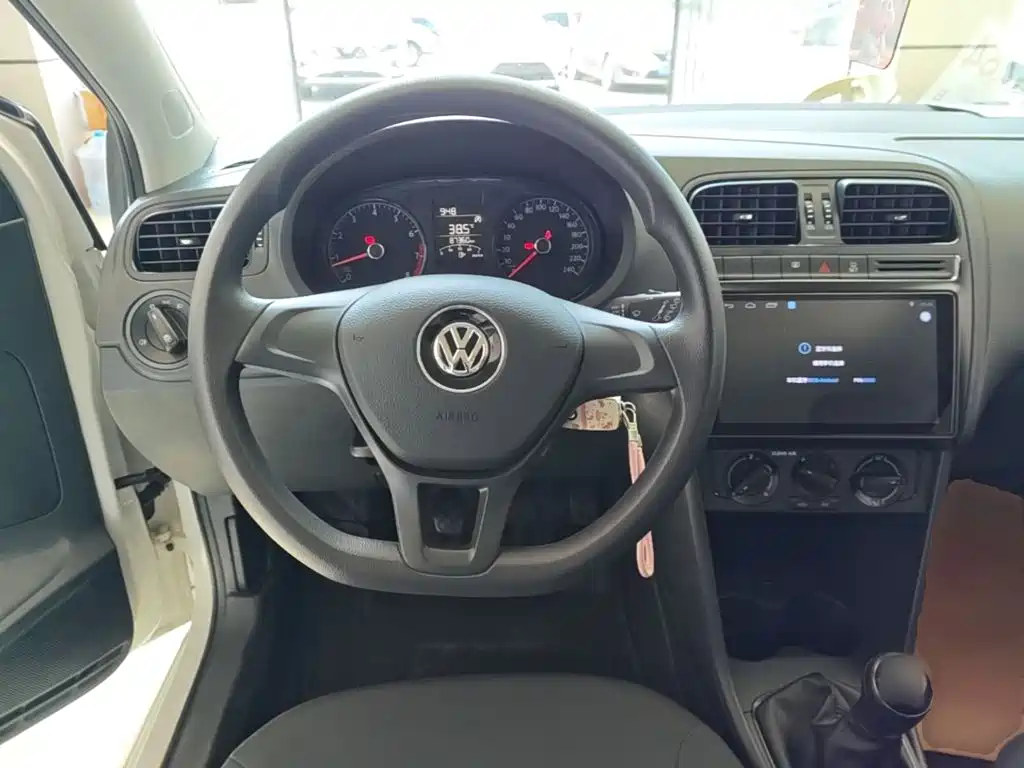 Volkswagen Polo 2019 — фото 11