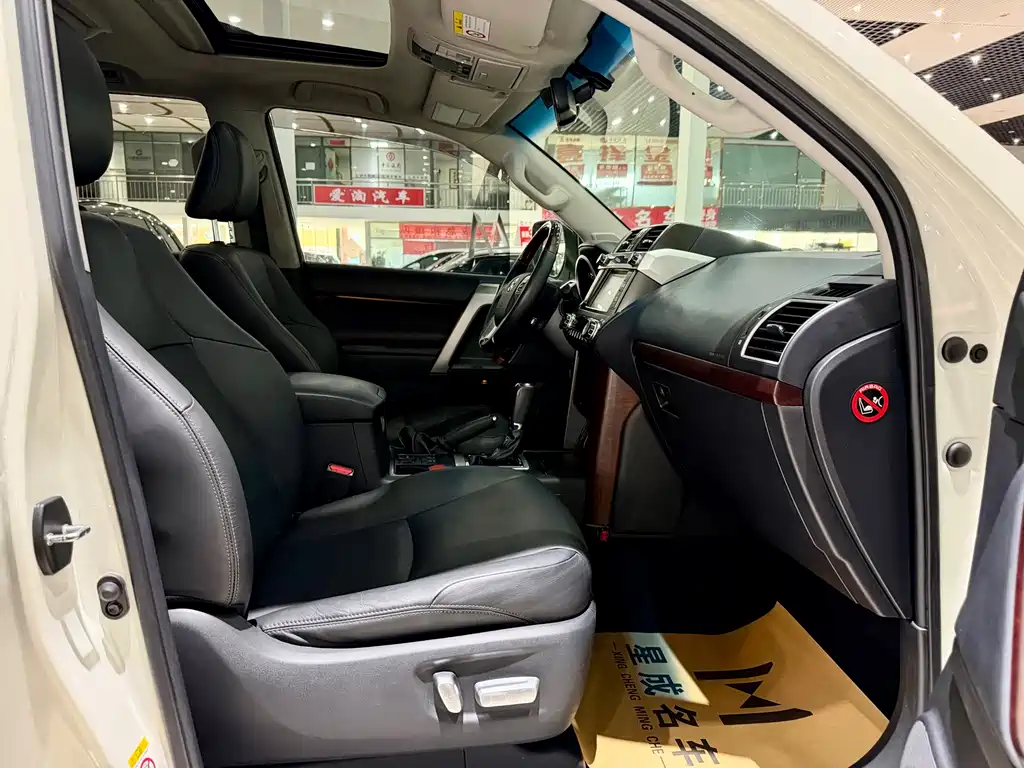 Toyota Prado 2016 — фото 15