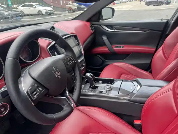 Maserati Ghibli 2016