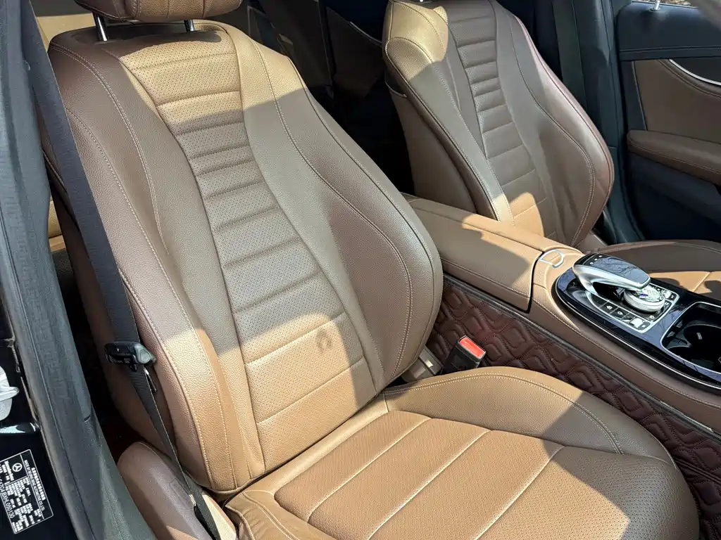 Mercedes-Benz E-Class 2017 — фото 15