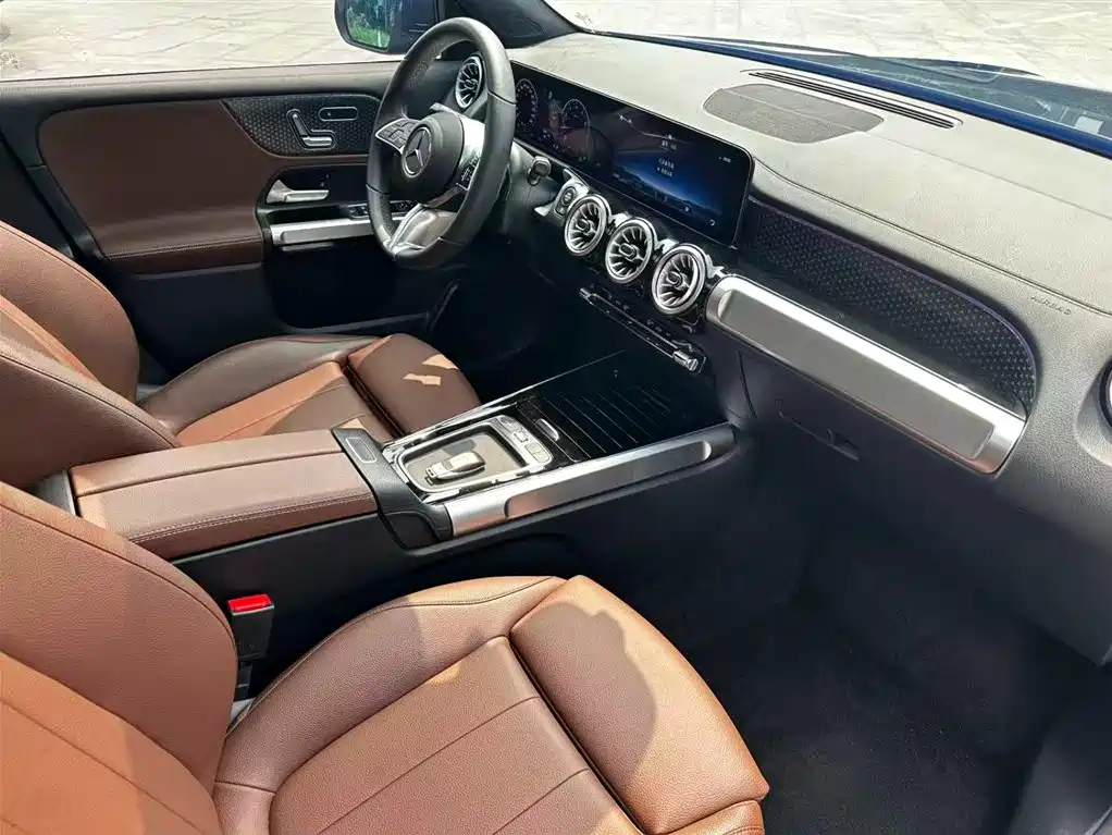 Mercedes-Benz GLB 2024 — фото 15