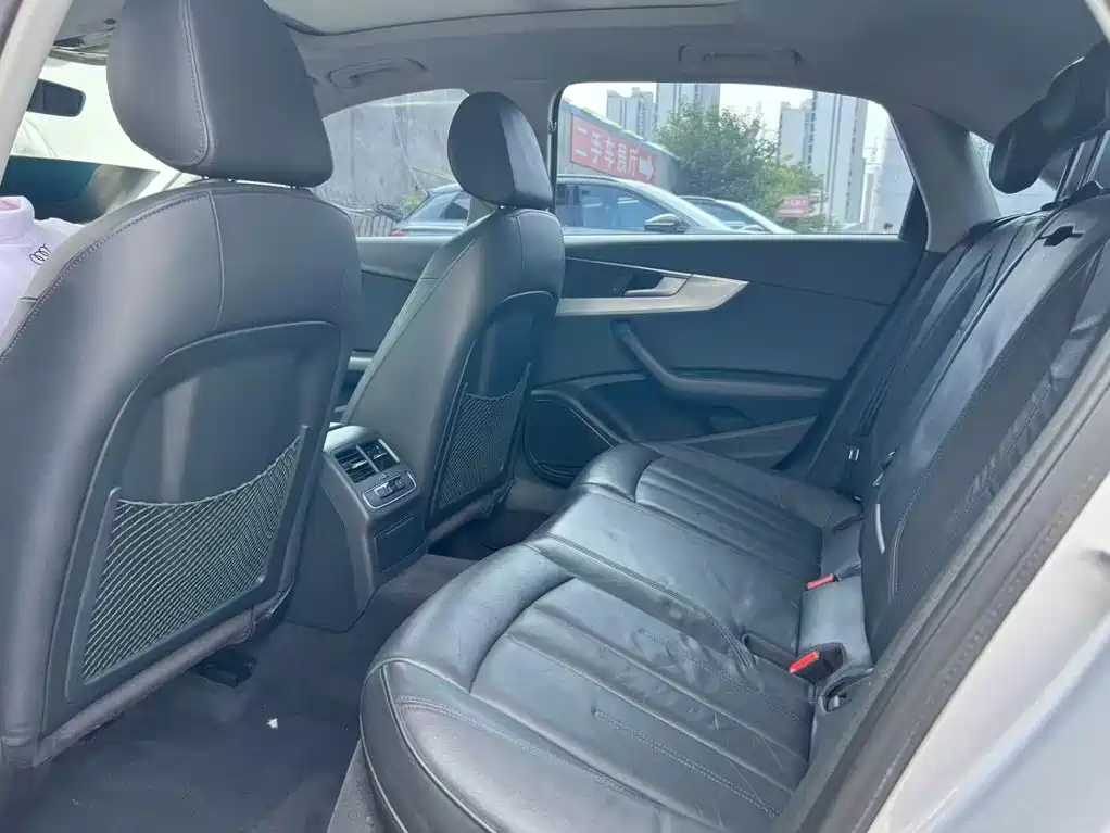 Audi A4L 2017