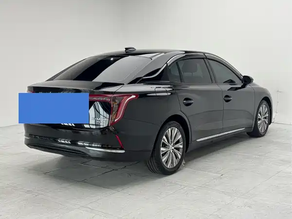 Hongqi E-QM5 2024