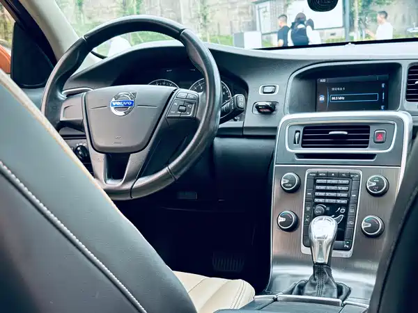 Volvo V60 2013