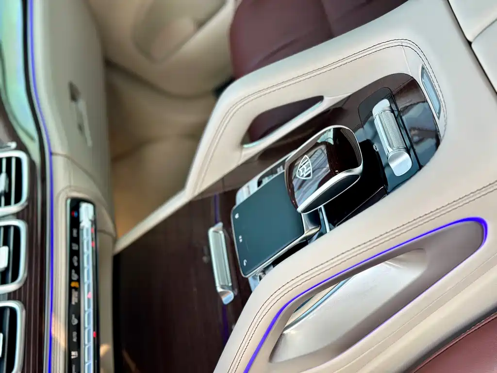 Mercedes-Benz GLS 2023 — фото 6