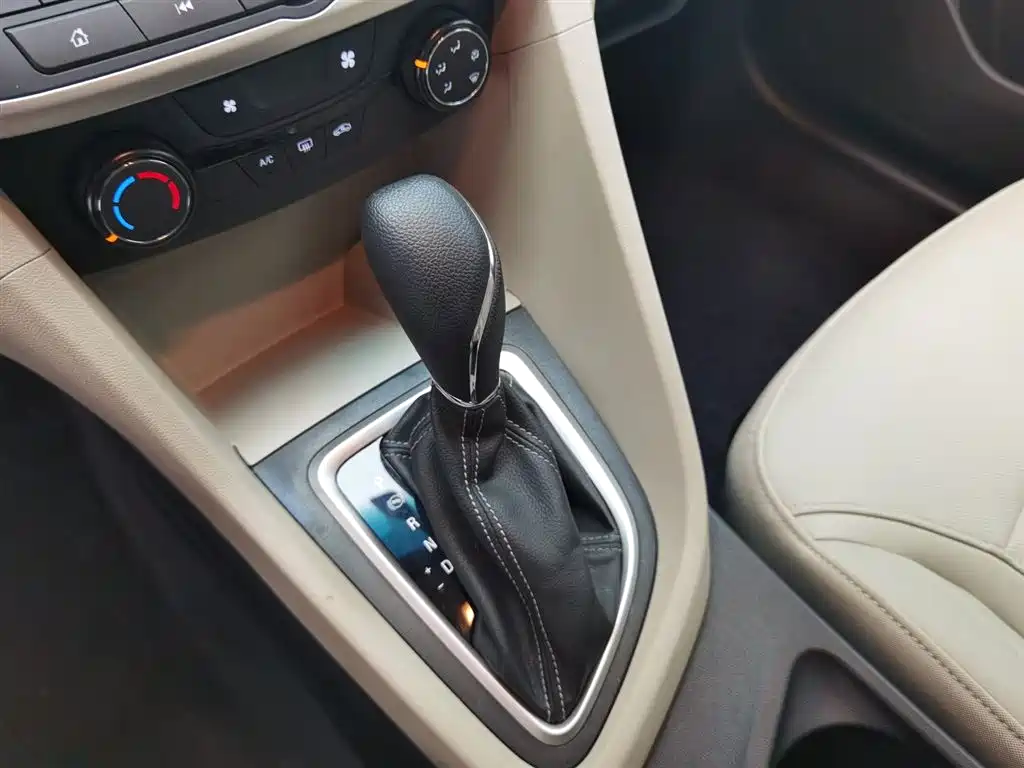 Buick Excelle 2020 — фото 13