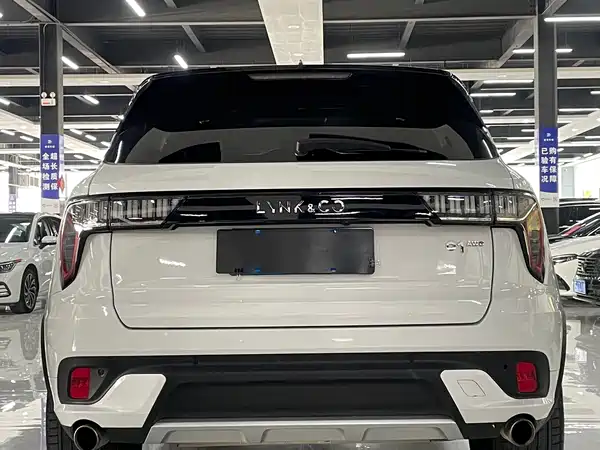 Lynk & Co 01 2017