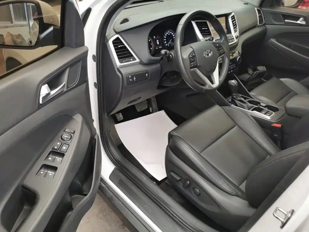 Hyundai Tucson 2018 — фото 16