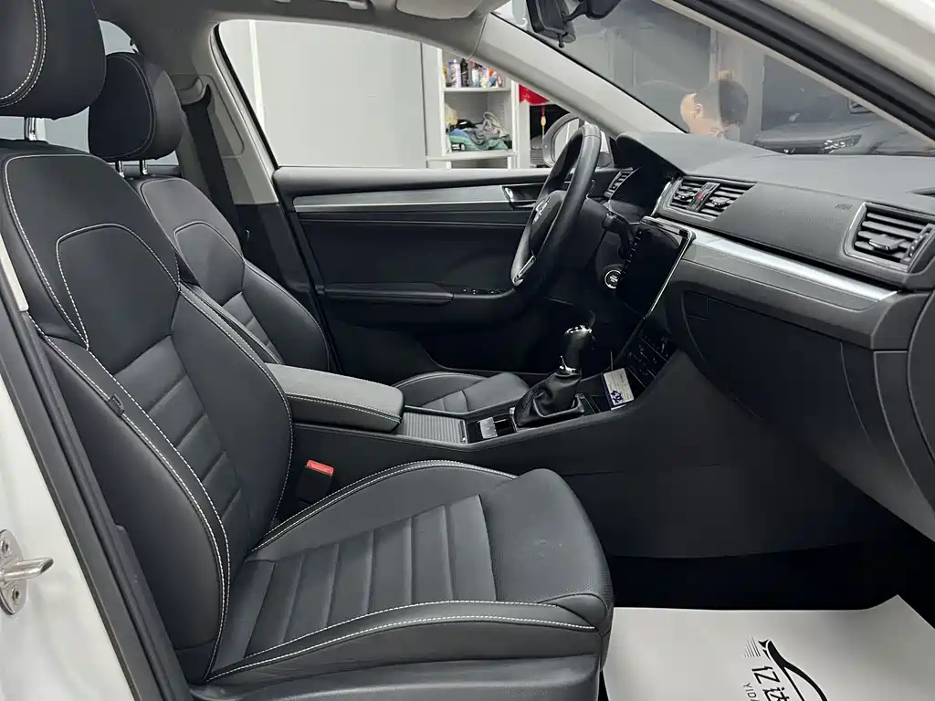Skoda Speedy 2023 — фото 11