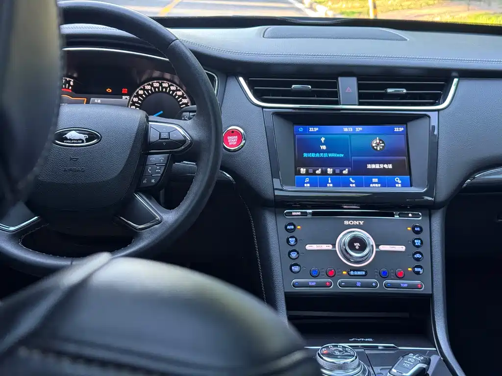 Ford Taurus 2019 — фото 17