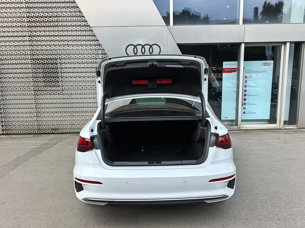 Audi A3 2021 — фото 12
